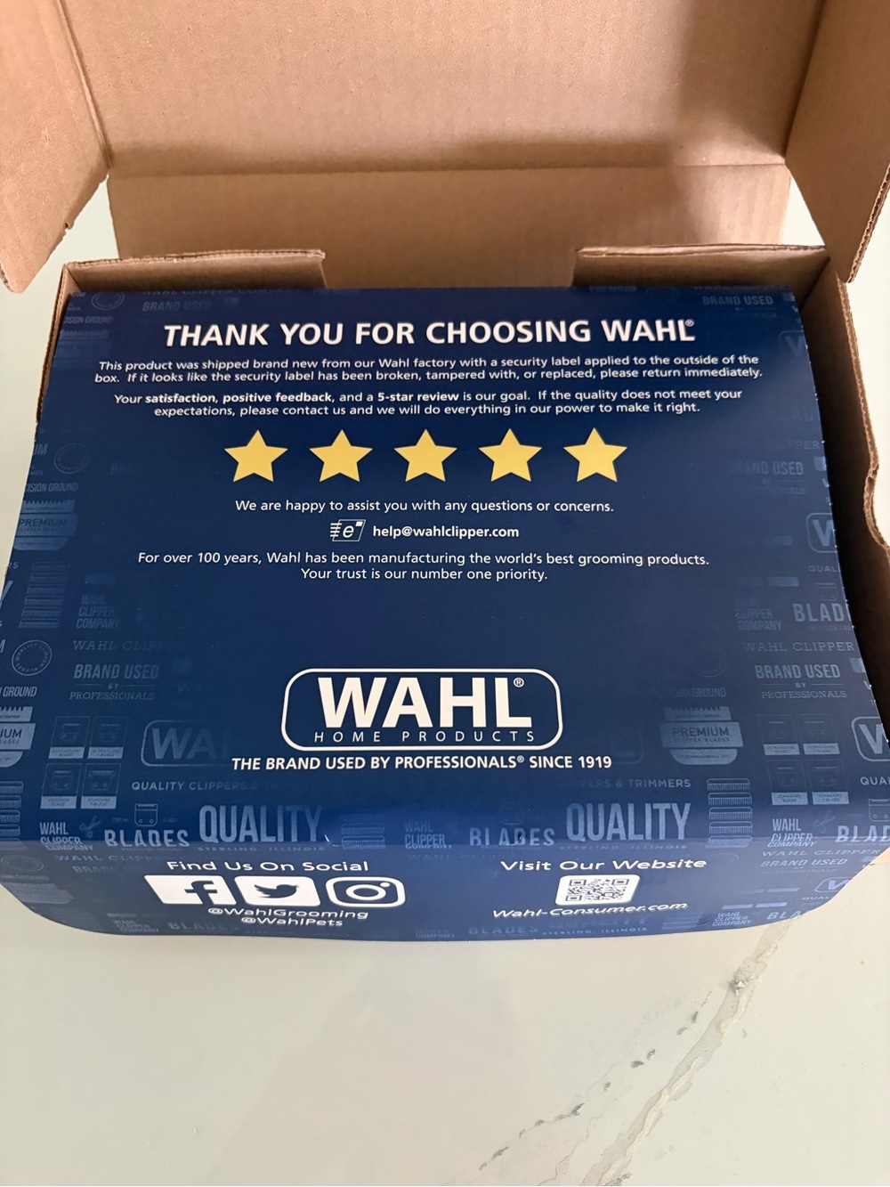 WAHL Complete Haircutting Kit with Accessories and Cape